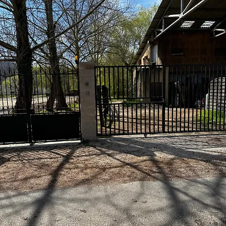 D Hôtes Du Fromental Couette-café 3*